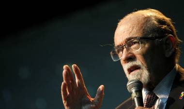 Alto interés por conferencia de astrónomo y astrofísico José María Maza Sancho
