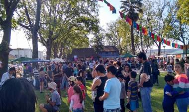 Vuelve la Feria del Arte y la Cultura a la Alameda de Linares