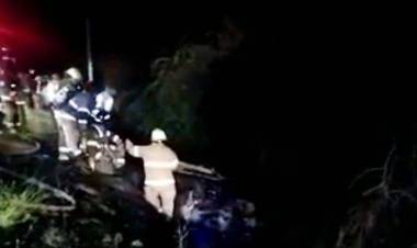 Volcamiento deja dos personas fallecidas en Parral