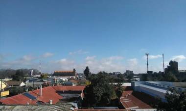 El olor a “excremento” que inunda el área poniente de Linares