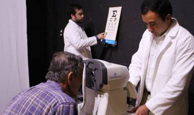 Masivo operativo oftalmológico en Longaví