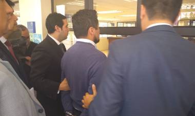 Cuestionan trato de la PDI de Linares en detención de alcalde de Colbún