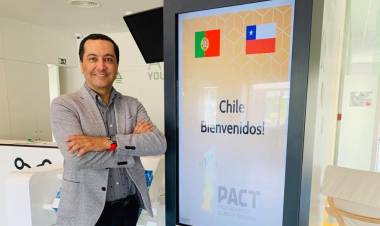 Empresario de los arándanos participa en gira tecnológica