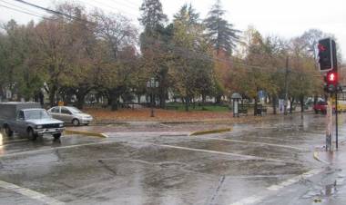 Lluvias de intensidad promedio “moderadas” afectarán a la provincia de Linares