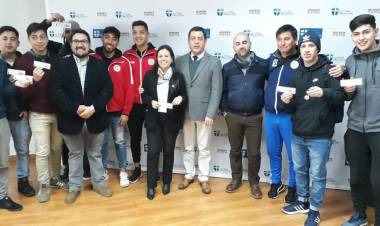 CFT San Agustín  apoya económicamente a Deportes Linares
