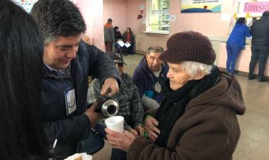 Liceo de Cauquenes impulsa “Desayunos Solidarios”