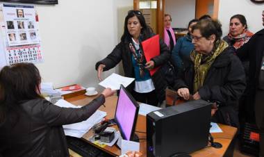 Apoderados longavianos piden fin del paro docente al Colegio de Profesores