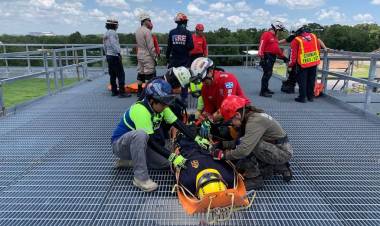 Bomberos de Linares se capacitan en Texas, Estados Unidos
