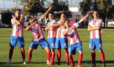 Linares sin jugar seguirá como súper líder de la Tercera “A”