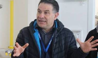 Tres nuevas demandas complican al director comunal de salud de Linares