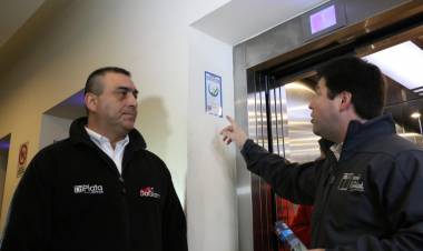 Urgente llamado de la autoridad para mantener en buen estado ascensores