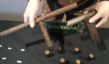 Detienen a sujeto con drogas y una escopeta artesanal en población “Comandante Araya” de Linares