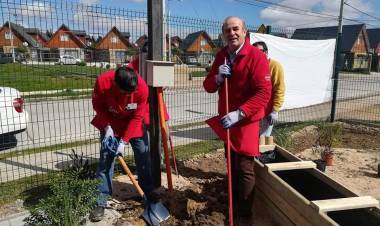  Consternación por deceso de Carlos Roca González  gerente del local “Easy Linares”