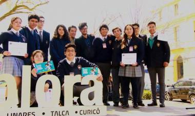 Estudiantes del liceo “Valentín Letelier” destacan en Congreso de Ciencia y Tecnología