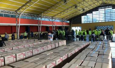 Se agudiza “polémica” por la entrega de canastas familiares navideñas en el marco del Plan 20-20