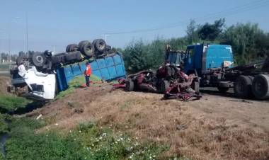 Congoja y luto por muerte de cuatro personas en violento accidente de tránsito