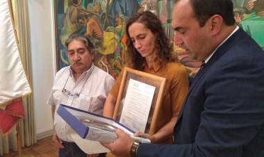 En emotivo acto entregan condecoración de “Ciudadano Benemérito” a empresario Bernardo Gidi