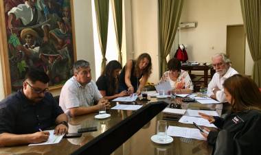 Servicios del agro explican medidas paliativas por sequía en provincia de Linares