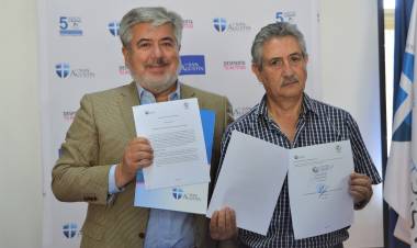 CFT San Agustín reafirma su compromiso con Deportes Linares estableciendo un nuevo convenio