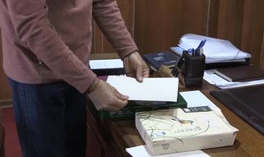 Municipalidad de Colbún comenzará a usar papel natural para cuidar el medioambiente