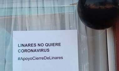 Colocan globos negros: vecinos inician campaña para exigir cierre de Linares por propagación del Covid-19