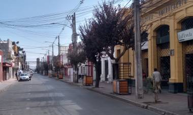 Covid-19 en Linares: ¿Es posible hacer cuarentena voluntaria en la capital del sueldo mínimo y la cesantía?