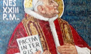 Juan XXIII en el mosaico de la catedral de Linares  (Secreto bien guardado)