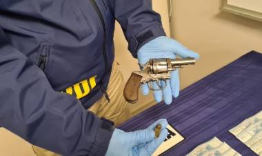 Linares: en prisión preventiva brasileño que traficaba armas