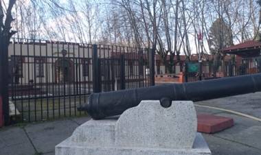  Ejército confirma que oficiales y cabos dragoneantes participan  de clases presenciales en la Escuela de Artillería de Linares