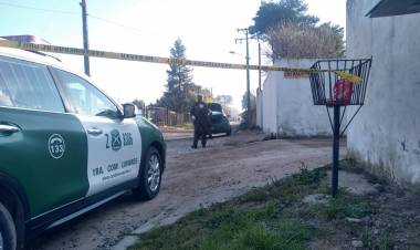 Hallan muerta a mujer en el maletero de un auto al interior de motel “Eclipse de Luna” de Linares