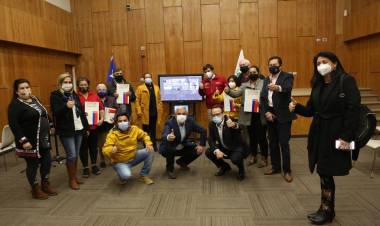 Intendente y consejeros regionales entregaron recursos a organizaciones sociales para prevenir el Coronavirus 