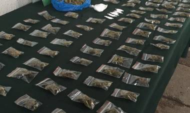 OS7 de Carabineros detiene a sujeto por microtráfico de drogas en el centro de Linares