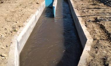 Mejoran canal “Meladito” en la comuna de Longaví