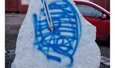 Asamblea Territorial Linares pide plebiscito para definir el futuro de la polémica plazoleta “Augusto Pinochet”