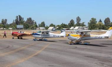 La mañana de este sábado fue  inaugurado el aeródromo "Carlos del Campo Rivera" en Linares