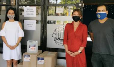 Colegio Alborada entrega aporte a escuela “Los Leones” para su retorno seguro a clases presenciales