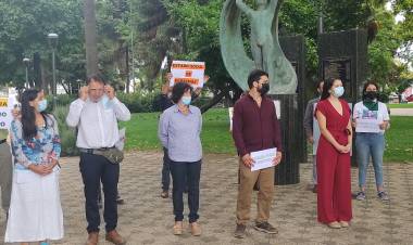 El curriculum y las propuestas de los candidatos a constituyentes por Linares y Cauquenes del Pacto “Apruebo Dignidad”