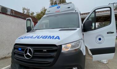 Municipalidad de Colbún adquirió nueva ambulancia 