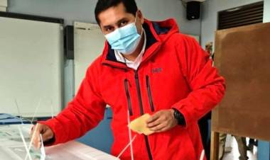 Nuevo estadio para Linares y creación de oficinas de seguridad pública son los desafíos del reelecto alcalde Mario Meza