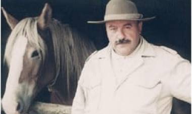 Reconocido médico linarense grave por Covid-19