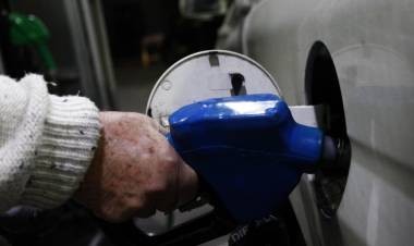 Diputado Matta junto a bancada DC ingresan reforma constitucional que suspende por un año la aplicación del impuesto específico de gasolinas automotrices y petróleo diésel