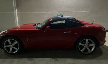 Carabineros de Cauquenes recupera auto de lujo que había sido robado el año pasado en la comuna de Colina