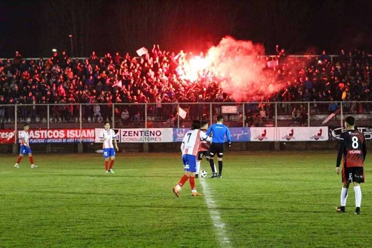 A estadio lleno Linares recibe a Salamanca