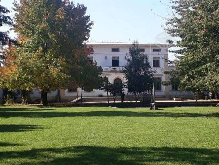 Denuncian a fundación de iglesia por remate de casona “Chalet” del sector “La Quinta” de Longaví
