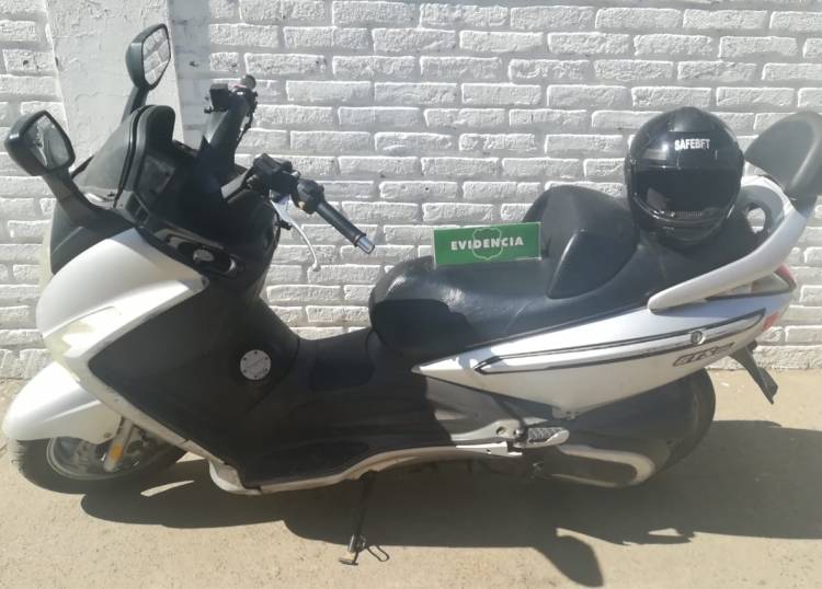 Carabineros recupera motocicleta robada en Linares y detiene a joven de 19 años por el delito de receptación